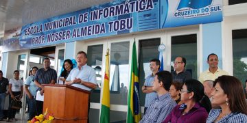 Vagner Sales inaugura a primeira escola municipal de informática do Acre