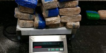 PF apreende 22kg de drogas escondidas em sacos de farinha de Cruzeiro do Sul