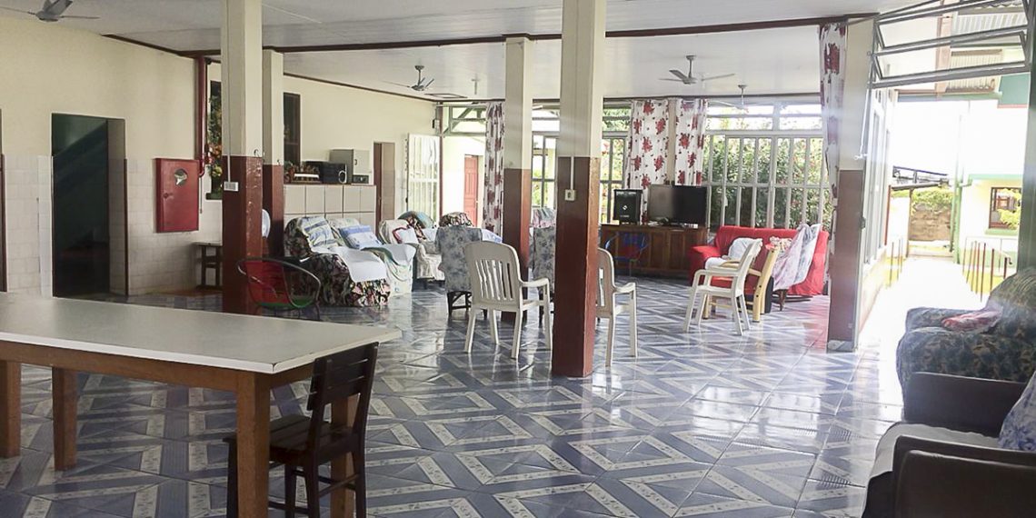 TJAC doa móveis para Lar dos Vicentinos em Cruzeiro do Sul