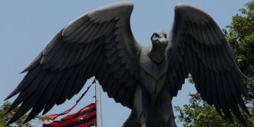 Justiça dá 5 dias ao Flamengo para evitar interdição e bloqueio