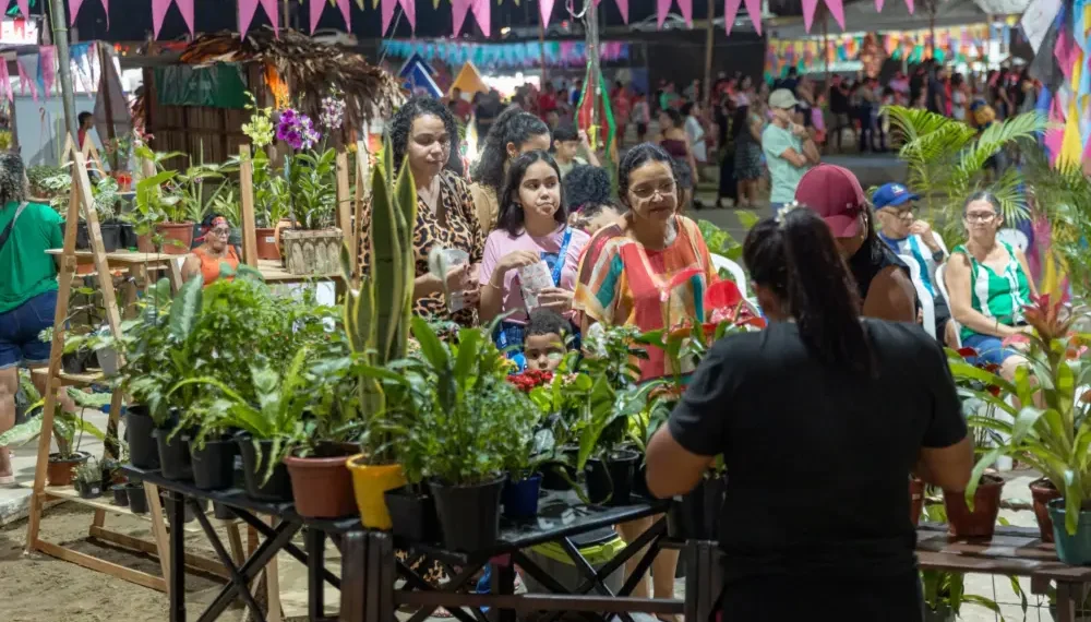 Prefeitura de Cruzeiro do Sul concluiu segunda noite do Arraial Cultural 2025