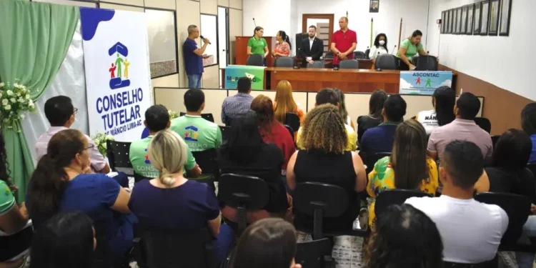 Mâncio Lima sedia 1º Encontro de Formação dos Conselheiros Tutelares do Juruá