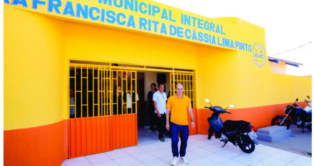 Zequinha investe mais de R$ 2 milhões para reconstruir e mobiliar escolas de tempo integral